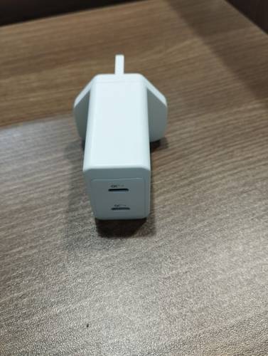 شاحن جداري منفذين TYPE-C 45 واط