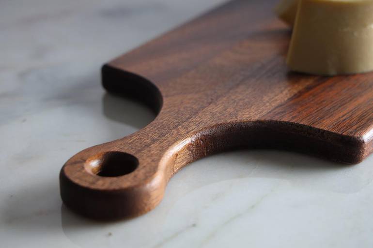 لوح تقطيع خشبي 25x14 cm مع نقش خاص بالطلب