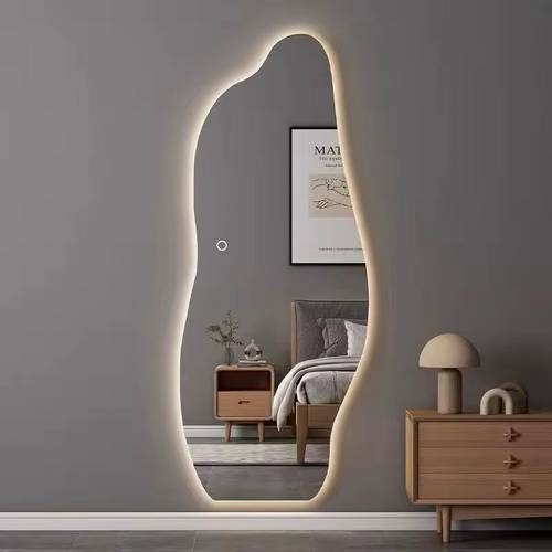 مرآة حائط LED كهربائية ثلاثية الألوان  بتصميم منحنيات - 159 × 55 cm