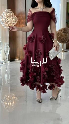 فستان سهرة عنابي مزين بزهور ثلاثية الأبعاد بتصميم فاخر - 2XL