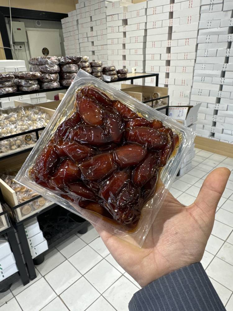 خلاص فذه نص كيلو: تمر ملكي فاخر