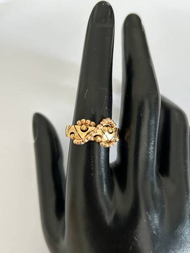 Italian ring 