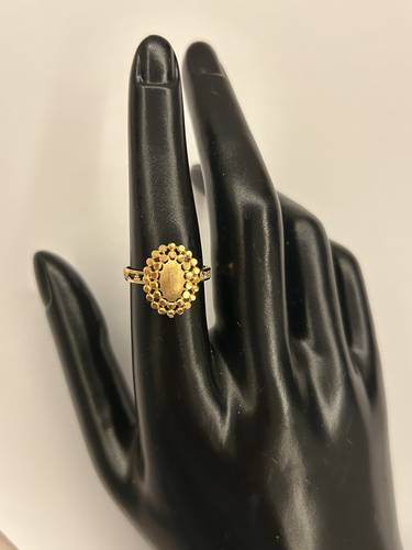 Oval ring 