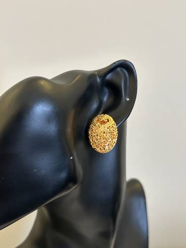 Earring 