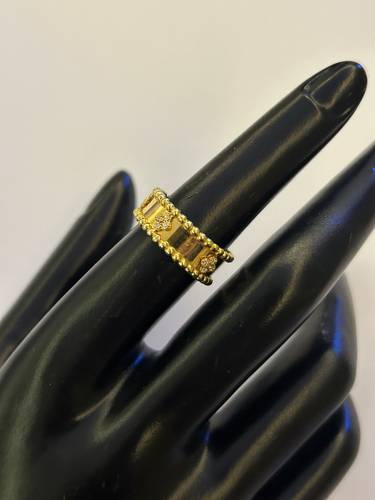 Italian Ring