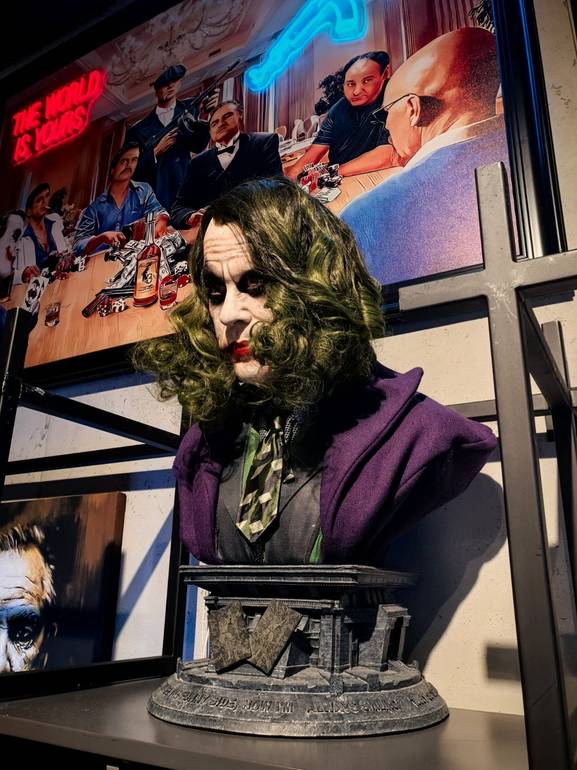 The Joker Heath Ledger 1/1 Bust Statue Figure Resin Collectible Personal Tailor
