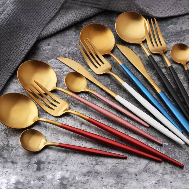 Cutlery set of 4