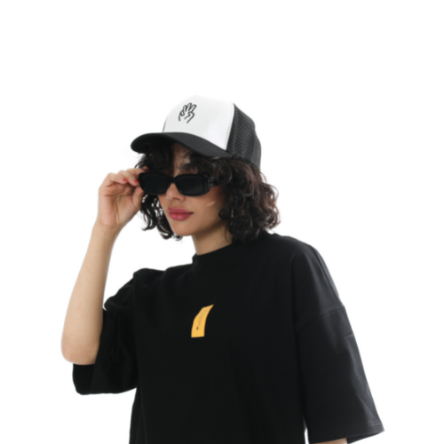 BLACK WHITE CAP