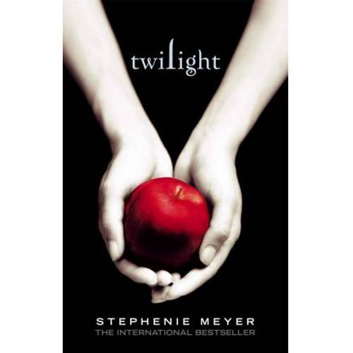  Twilight :By (author)  Stephenie Meyer