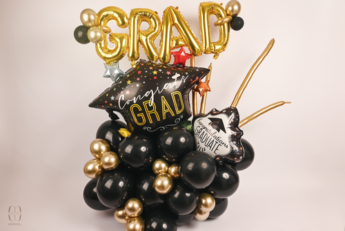 تصميم بالون GRAD مع قبعة تخرج 
